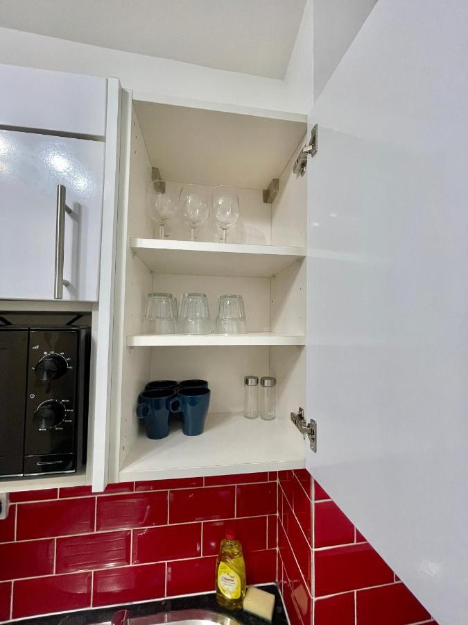Comfortable - Cosy - Budget Studios In City Center Londres Exterior foto