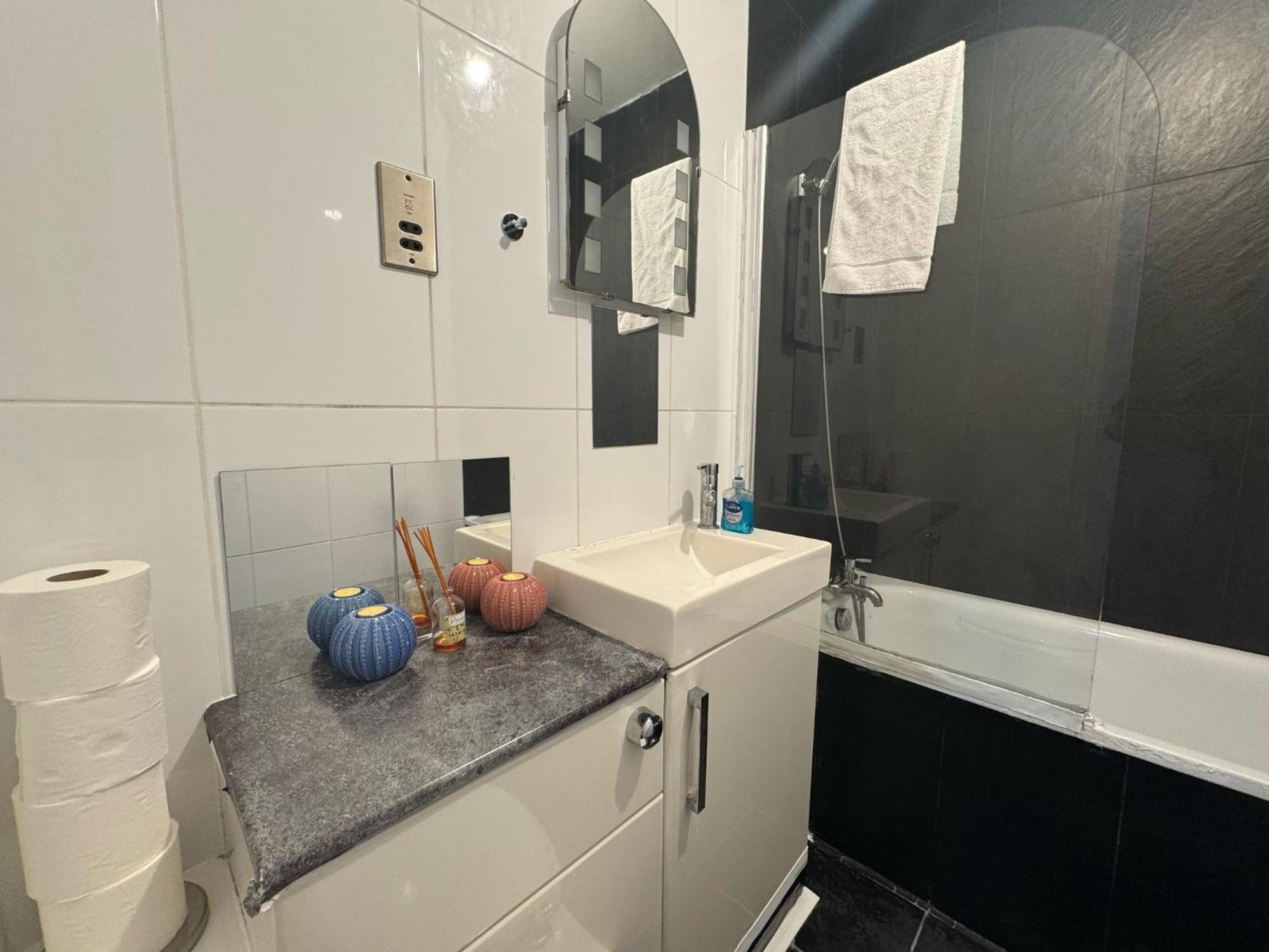 Comfortable - Cosy - Budget Studios In City Center Londres Exterior foto
